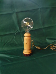 Lampada in legno tornito Idea